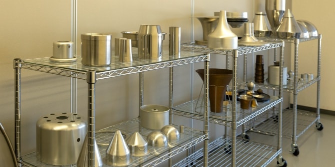 金属製の様々な製品